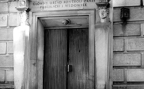 Informacje obłożone były embargiem, w związku z czym o nich nie pisano, bo i tak by cenzura (Główny 