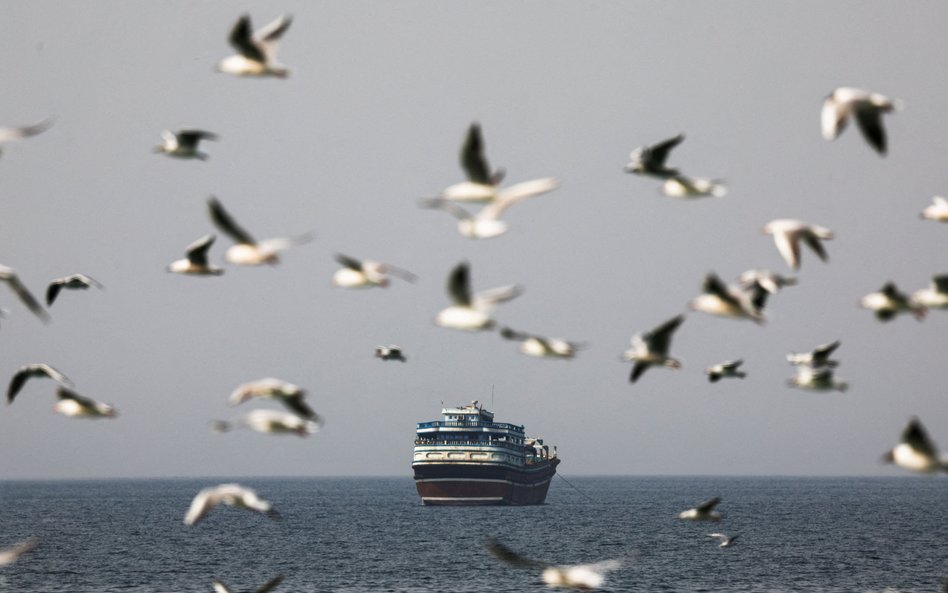 Iran ostrzega przed próbami przeprawy przez Cieśninę Ormuz