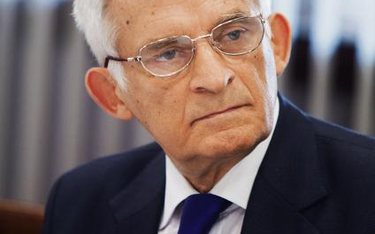 Były premier Jerzy Buzek ma nadzieję, że parlament odrzuci projekt zmian w systemie emerytalnym.