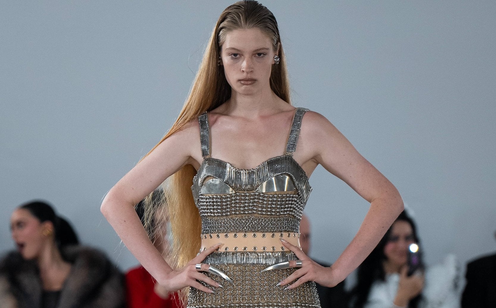 Transpłciowa córka Elona Muska pracuje na własne nazwisko i staje się ikona swojego pokolenia