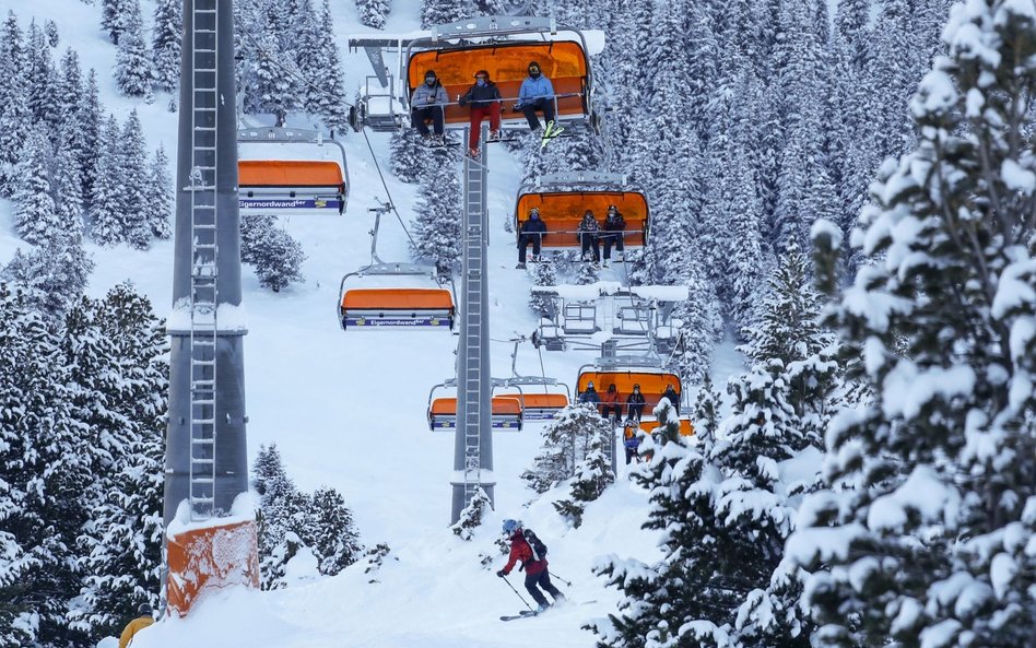 Przełęcz Kleine Scheidegg we wsi Grindelwald