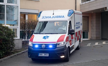 Prezydent Czech opuszcza szpital. Chociaż ma COVID-19