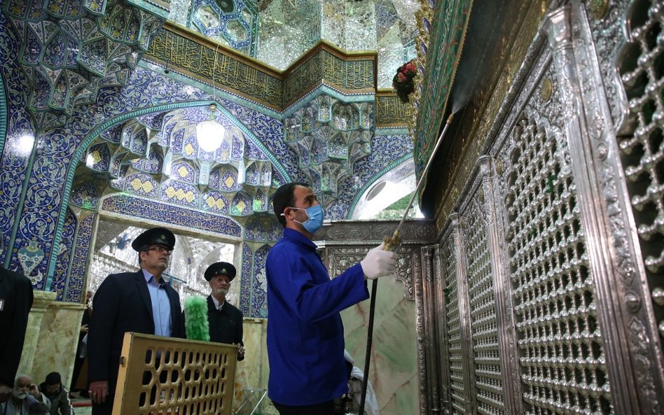 Iran zakazuje wjazdu do kraju Chińczykom