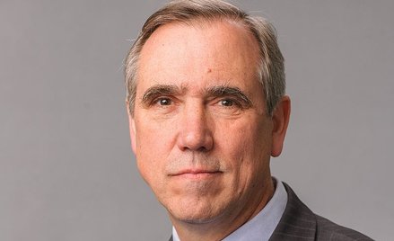 Senator z Oregonu rzuci wyzwanie Trumpowi?