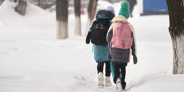 Szkoły odwołują przez mrozy lekcje pływania. Internistka jednoznacznie ocenia tę decyzję