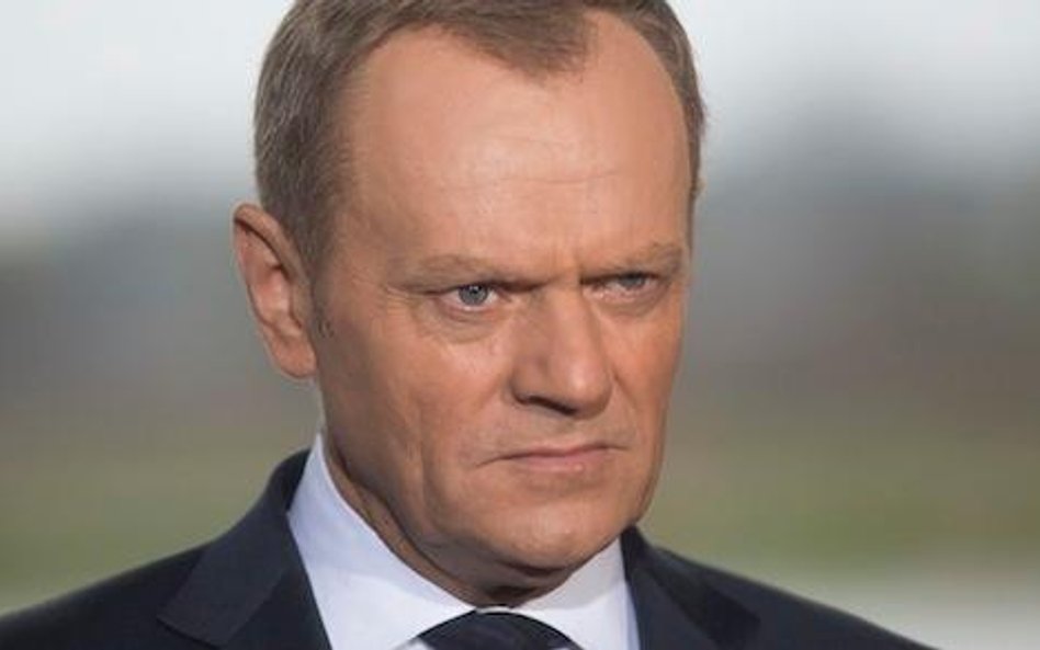 Donald Tusk obciąża PO