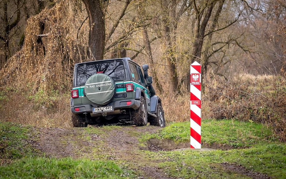 Rzeczniczka Straży Granicznej:  Próby siłowego forsowania granicy wciąż trwają