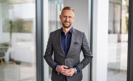 Adam Simon, Senior Head of Business Development Motors Professionals Europe w OLX Group