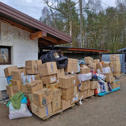 Łącznie zebrano niemal 2,4 tony darów, nie wliczając dwóch palet zebranych przez Centrum Ursynów.