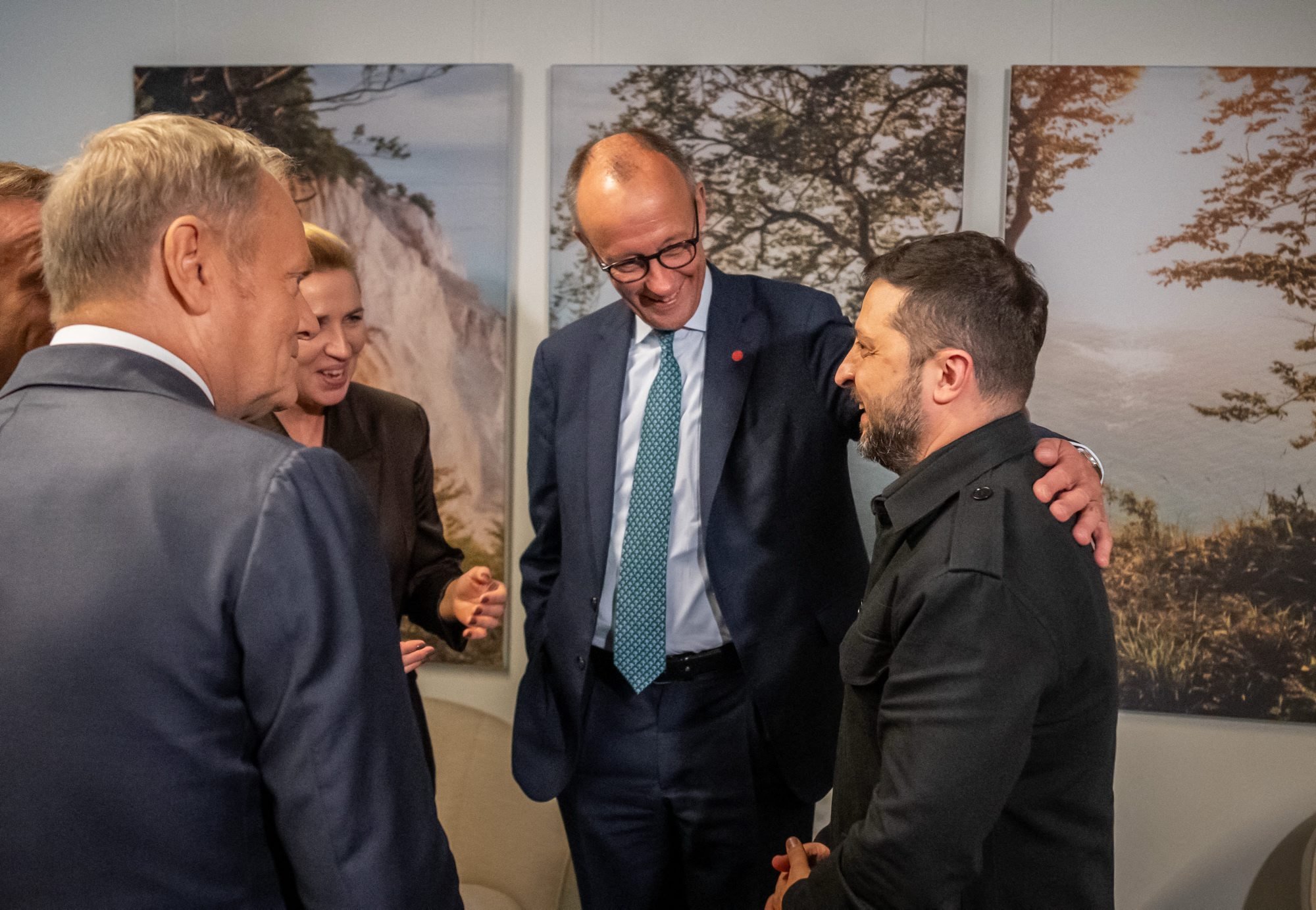 Politykę Niemiec wciąż wydaje się paraliżować lęk przed Rosją