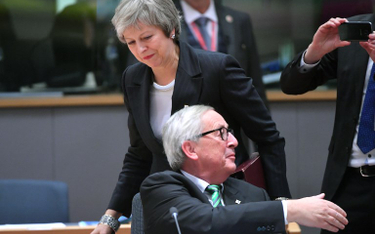 Theresa May i Jean Claude-Juncker