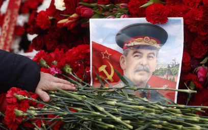 Wielbią Stalina: mężczyźni po 60., bez wyższego wykształcenia