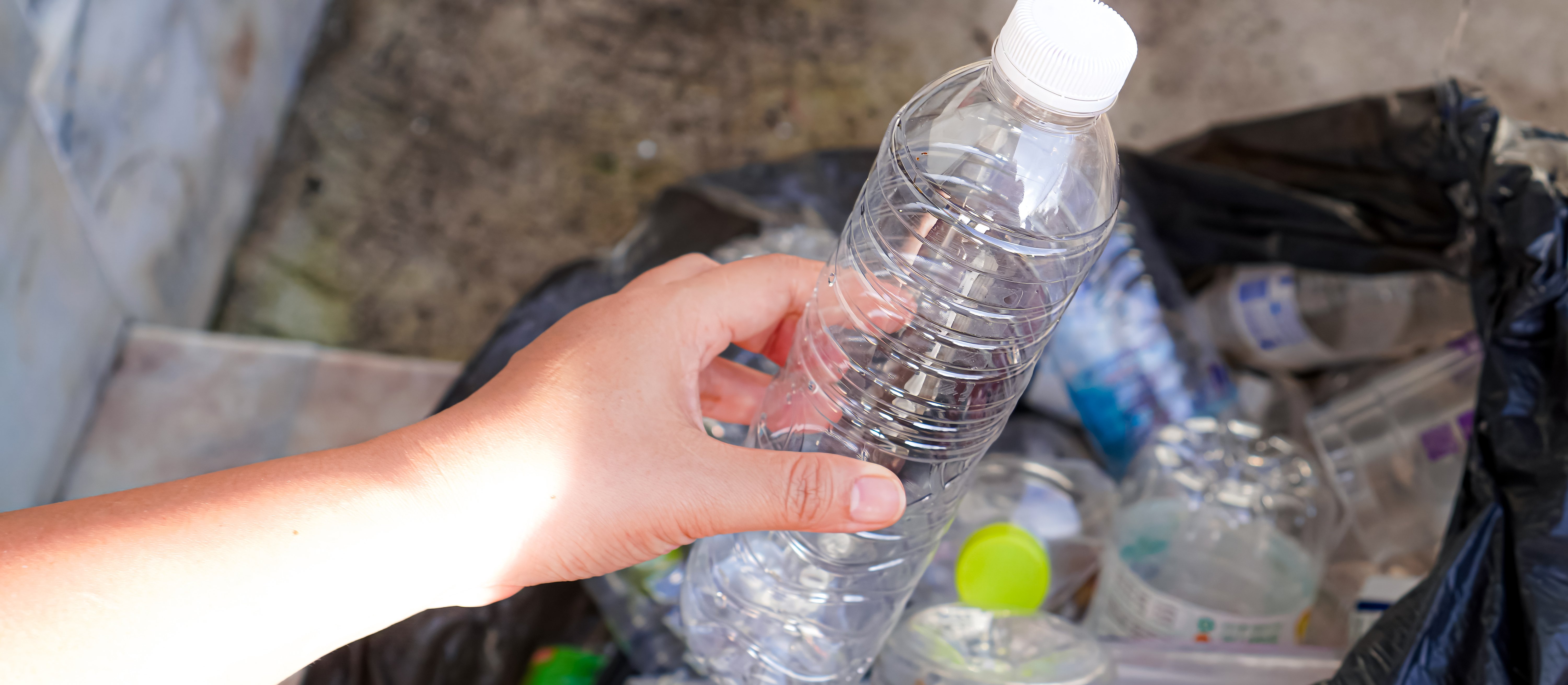 Nowa technologia może zmienić recykling. Plastik staje się czystym paliwem
