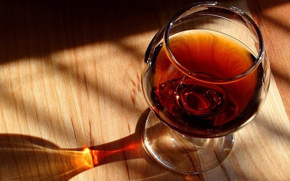 Koniaki ratują eksport alkoholi