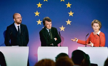 Charles Michel (przewodniczący Rady Europy, po lewej), David Sassoli (przewodniczący Parlamentu Euro