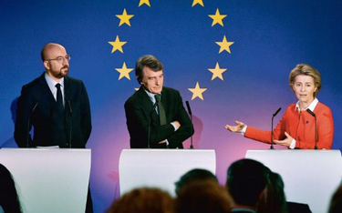 Charles Michel (przewodniczący Rady Europy, po lewej), David Sassoli (przewodniczący Parlamentu Euro