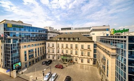 Holiday Inn w Krakowie – historia zatopiona w nowoczesności