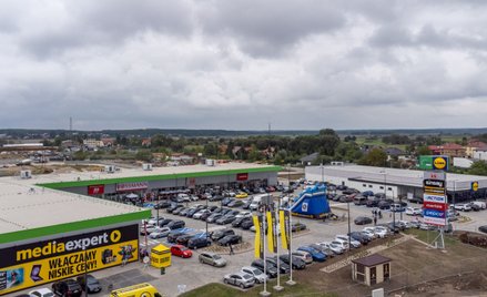 Polska parkami handlowymi stoi