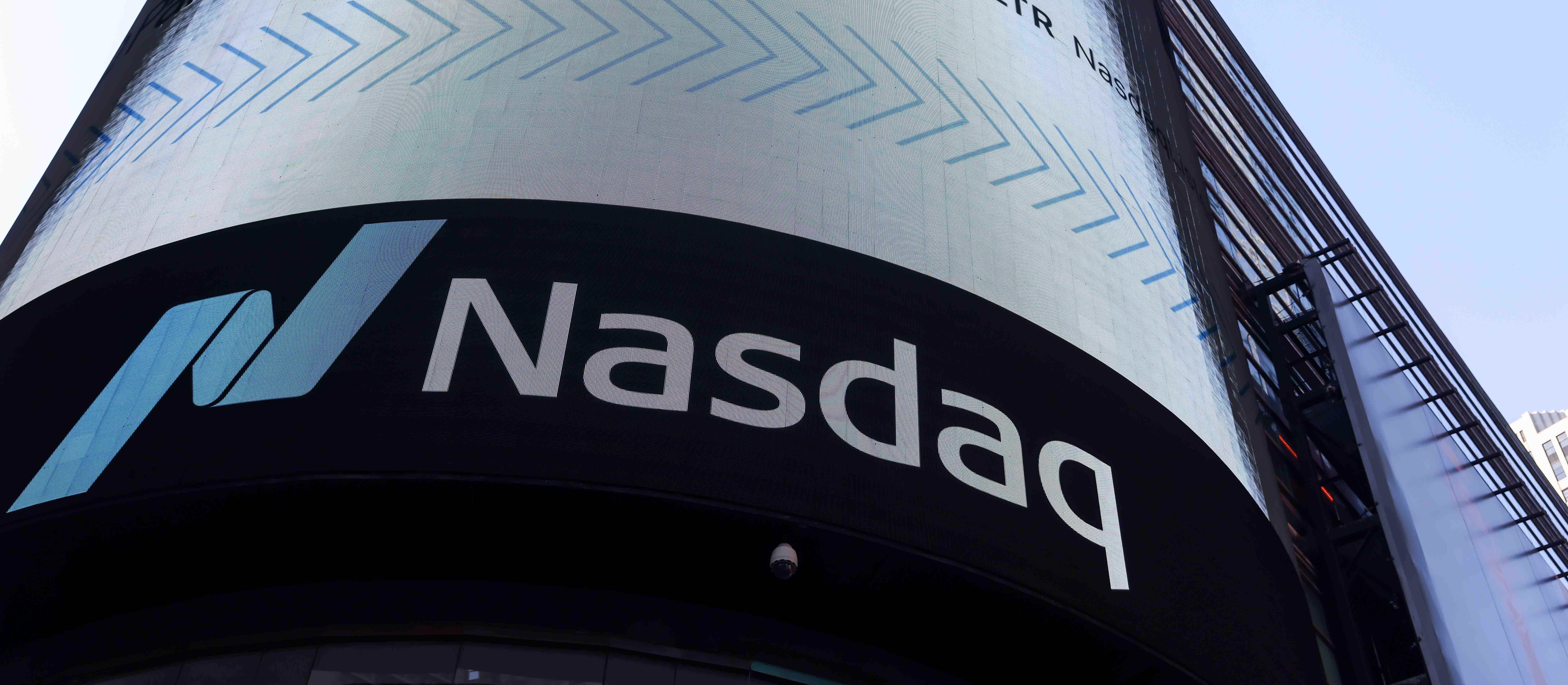Akcje producentów układów scalonych i pamięci wpędziły Nasdaq w korektę