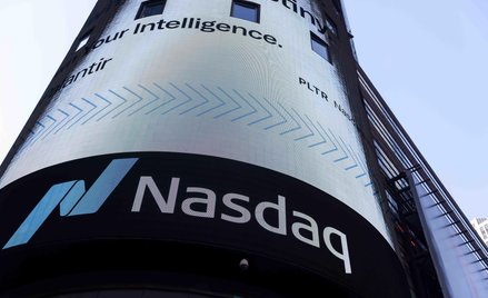 Akcje producentów układów scalonych i pamięci wpędziły Nasdaq w korektę