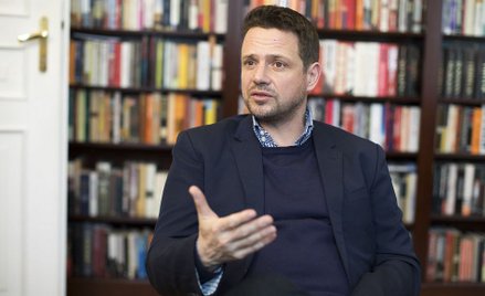 Rafał Trzaskowski: 32 przypadki zgonów w Warszawie, rząd mówi o 8. Odpowiedziało ministerstwo