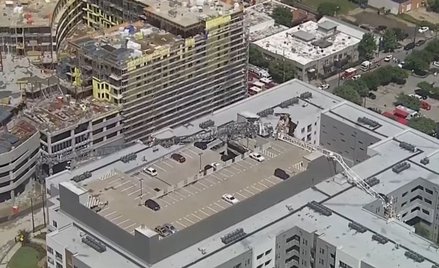 Dallas: Żuraw budowlany zawalił się na budynek. Są ofiary