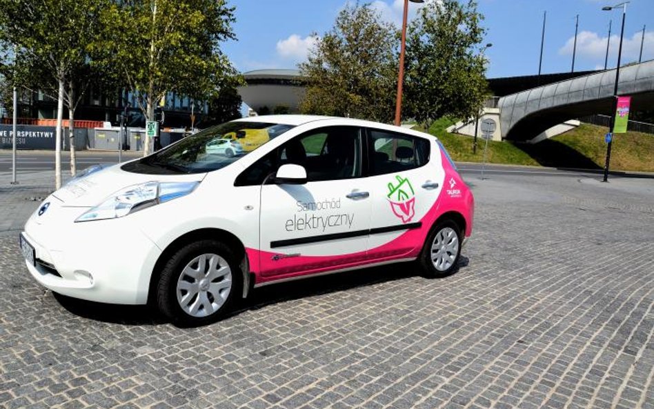 ?Już w październiku powstanie w Katowicach bazowa sieć infrastruktury ładowania samochodów elektrycz