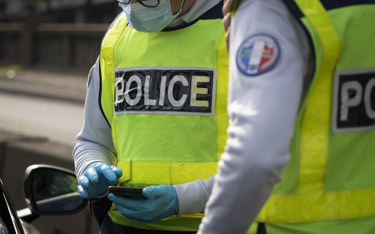 Policja zastrzeliła nożownika na przedmieściach Paryża