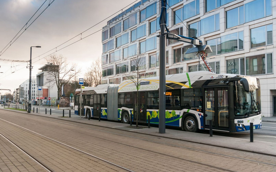 Do liderów elektryfikacji floty miejskich autobusów należy Kraków.