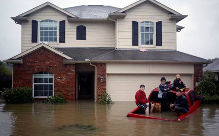 W sierpniu 2017 roku huragan "Harvey" dotarł do Teksasu. Prędkość wiatru wynosiła aż 200 km na godz.