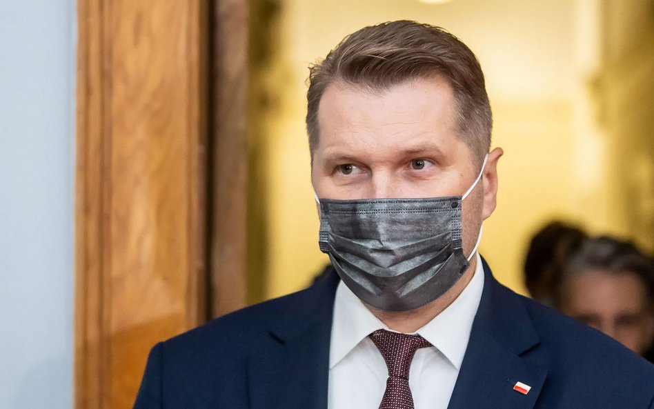 Nowy rok szkolny. Minister Czarnek: Wracamy do normalności w szkołach