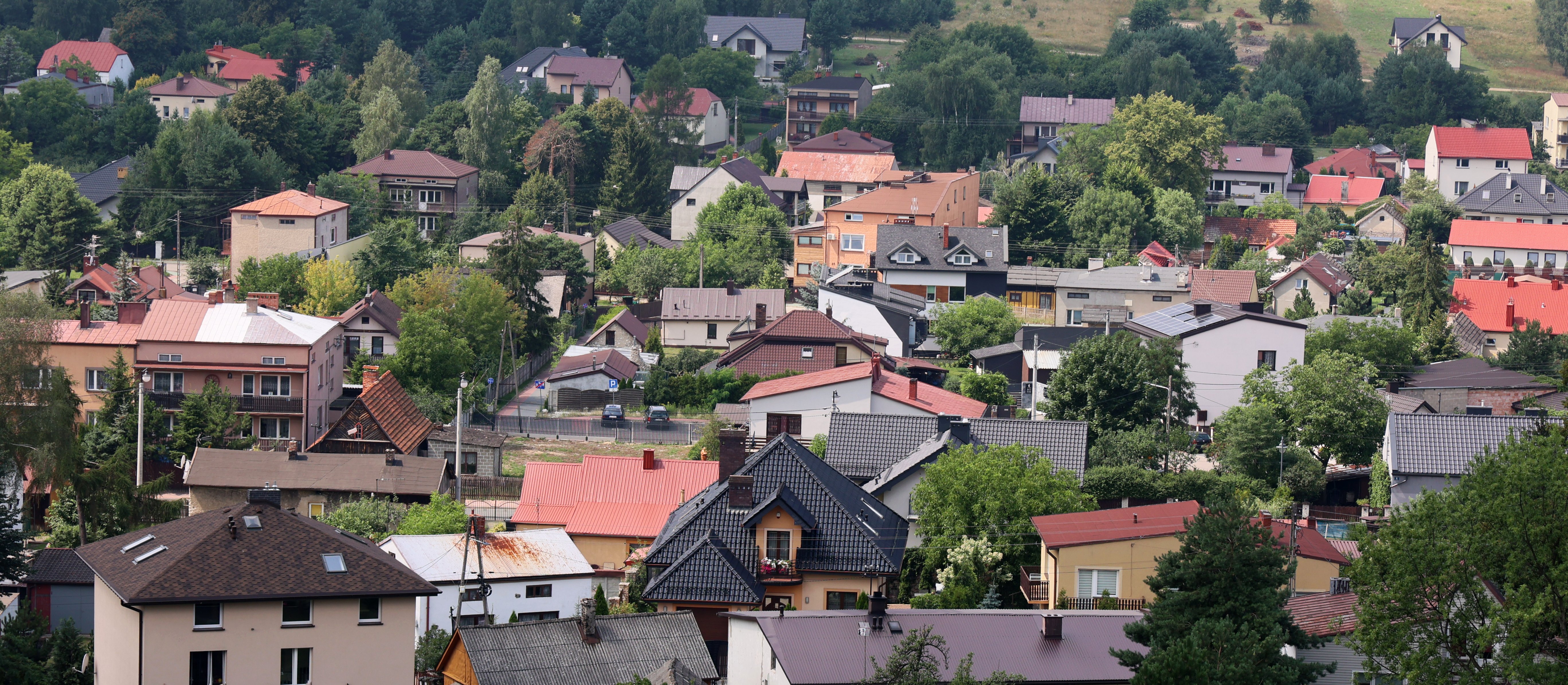 Właścicieli domów i mieszkań czekają podwyżki. Od 2027 r. opłaty pójdą w górę