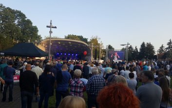 Planowane są występy takich artystów jak Za Kotarą, Gromee oraz Małgorzata Ostrowska.