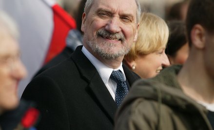 Antoni Macierewicz: Ludzie WSI korzystają z poparcia Bronisława Komorowskiego i Donalda Tuska