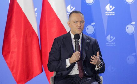 Nawrocki w Mikołajkach niechętnie o SAFE