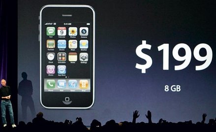 Nowy iPhone jest lepszy i... tańszy