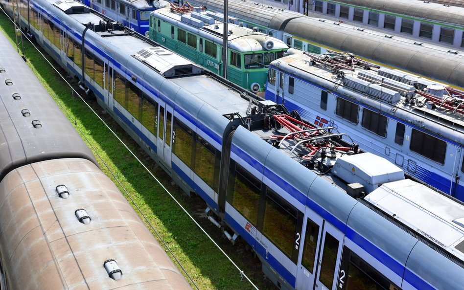 Warszawa – największa aglomeracja w kraju, gdzie kolej to nie tylko środek transportu na dłuższe tra