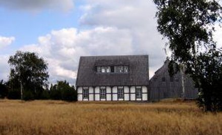 Wniesienie nieruchomości bez skutków w PIT