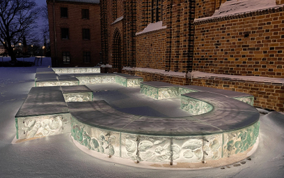 „Duch Palatium”, instalacja na Ostrowie Tumskim, to projekt architekta Przemo Woźnego.