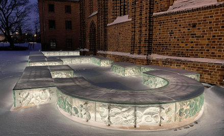 „Duch Palatium”, instalacja na Ostrowie Tumskim, to projekt architekta Przemo Woźnego.
