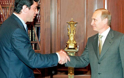 Borys Niemcow na Kremlu w lipcu 2000 roku. To był początek rządów Władimira Putina.