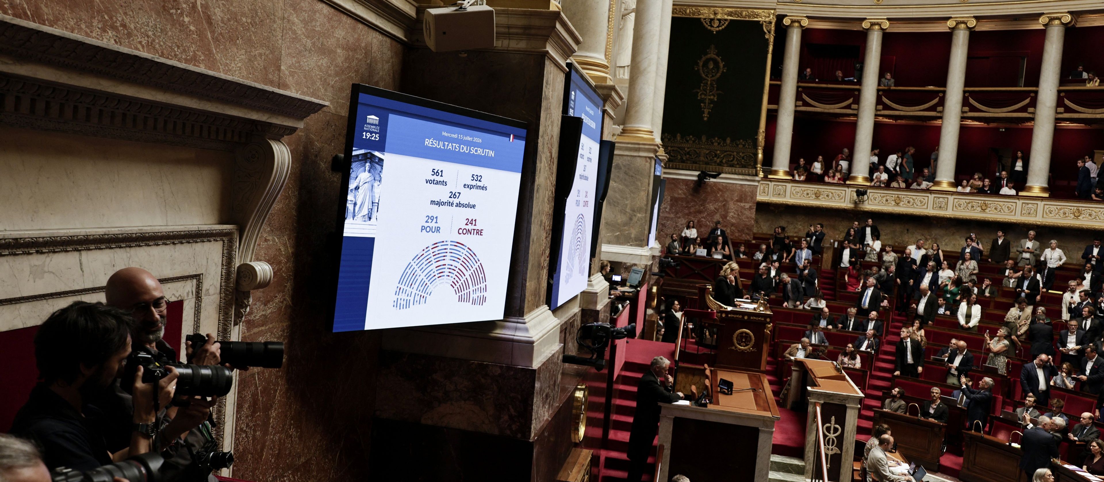 Paryż legalizuje eutanazję. Francja spojrzała śmierci w oczy