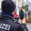 5 tys. euro kary dla niemieckiego kierowcy za pokazanie środkowego palca fotoradarowi