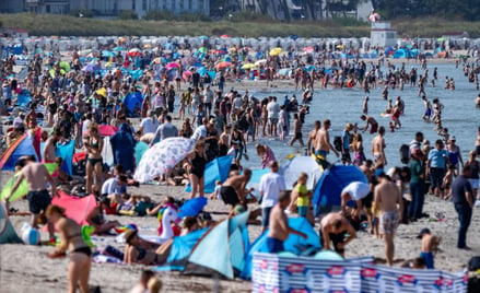 Podróże 2025. Jak je dobrze zaplanować, nie tracąc zbyt dużo urlopu?