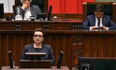 Anna Zalewska obroniona w nocnym głosowaniu. Wotum nieufności odrzucone