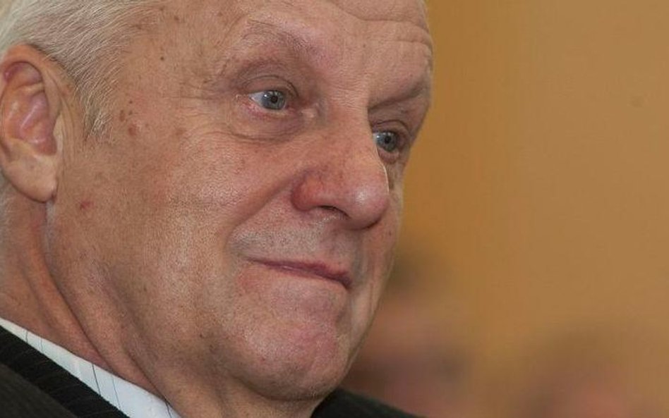 Komu Niesiołowski nie poda ręki, bo musiałby się umyć
