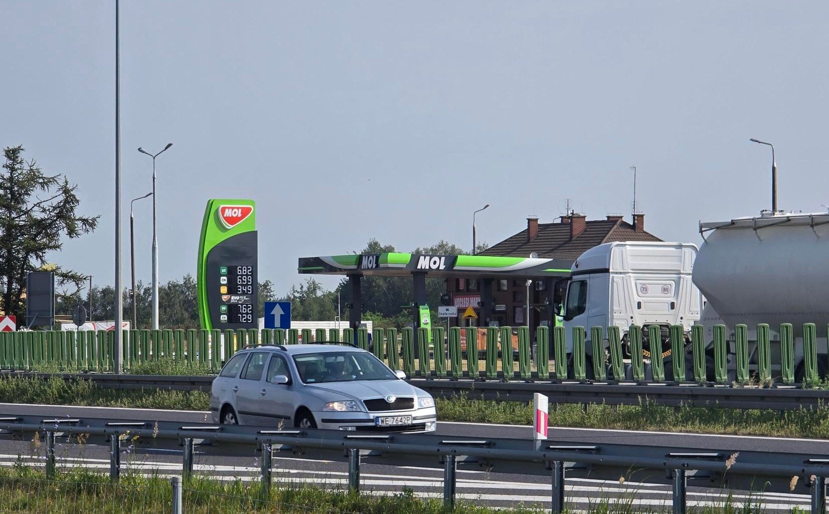Nadzwyczajny podatek paliwowy może naruszać konstytucję