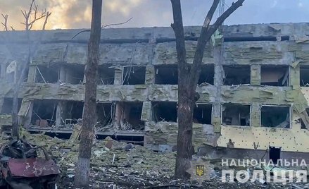 Budynek zniszczonego szpitala położniczego w Mariupolu