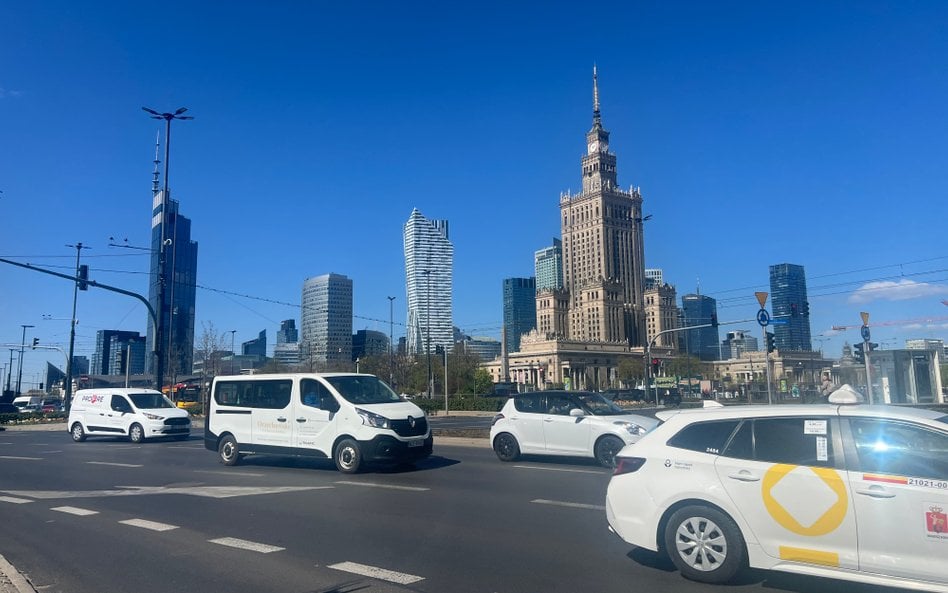 Wydatki rosną szybciej niż dochody. Dlaczego deficyt tak gwałtownie rośnie