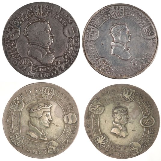 Talar medalowy Zygmunta Starego z 1533 roku – oryginał na górze, nieudolna podróbka Gotfryda Majnert